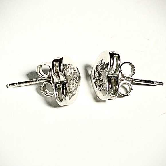 New Genevive Jewelry Heart Shaped Stud Earrings Rhodium Plating Cubic Zirconias - Picture 5 of 6